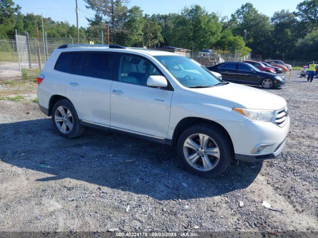  Salvage Toyota Highlander