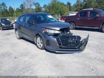  Salvage Nissan Kicks