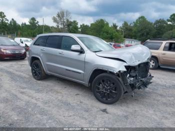  Salvage Jeep Grand Cherokee