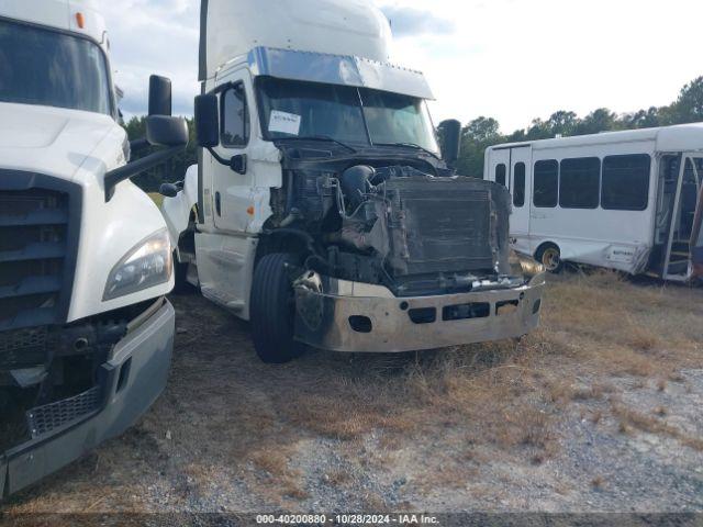  Salvage Freightliner Cascadia 125