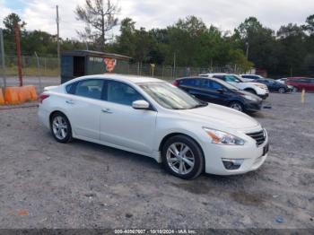  Salvage Nissan Altima