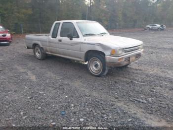  Salvage Toyota Pickup