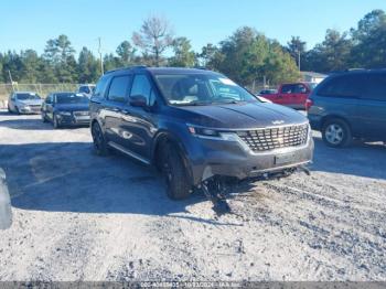  Salvage Kia Carnival