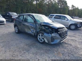  Salvage Nissan Kicks