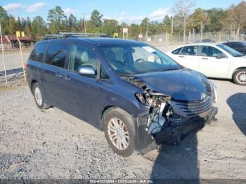  Salvage Toyota Sienna