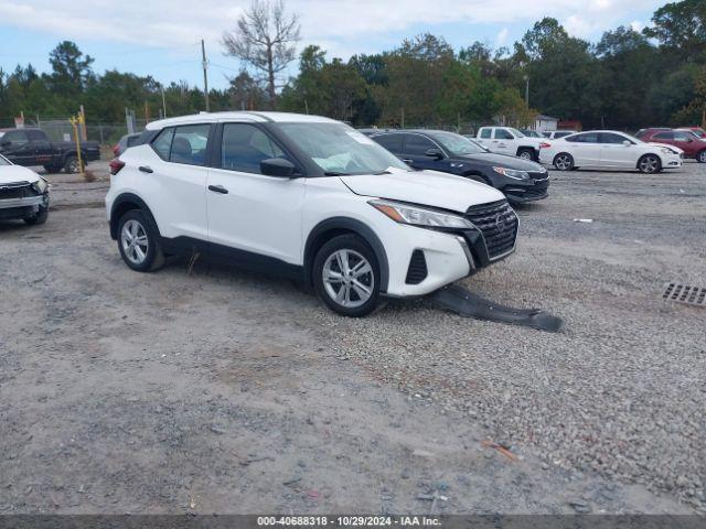  Salvage Nissan Kicks