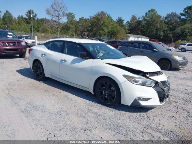  Salvage Nissan Maxima