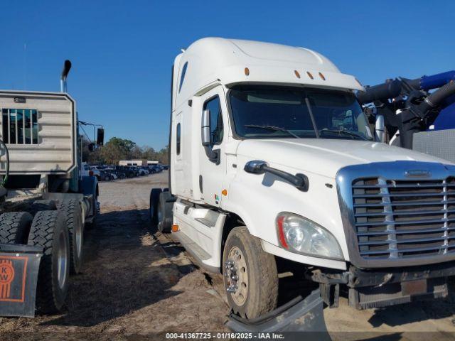  Salvage Freightliner Cascadia 125