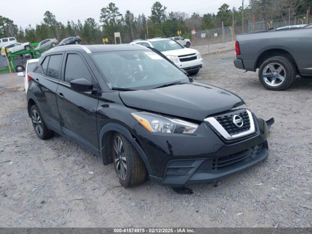  Salvage Nissan Kicks