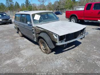  Salvage Volvo 245