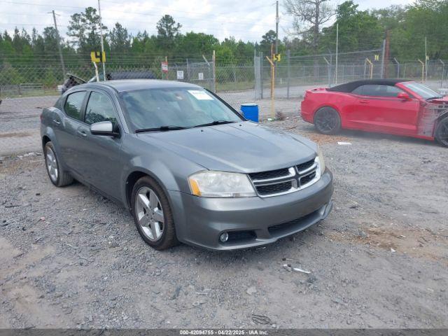  Salvage Dodge Avenger