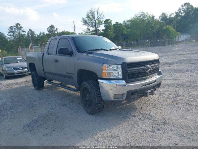  Salvage Chevrolet Silverado 2500