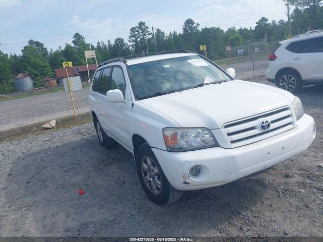 Salvage Toyota Highlander