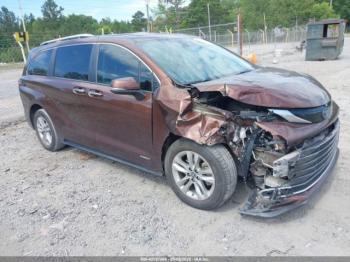  Salvage Toyota Sienna
