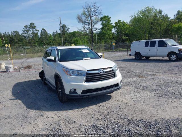  Salvage Toyota Highlander