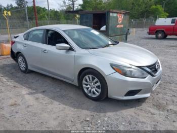  Salvage Nissan Altima