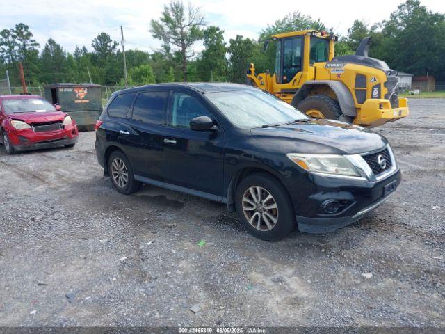  Salvage Nissan Pathfinder