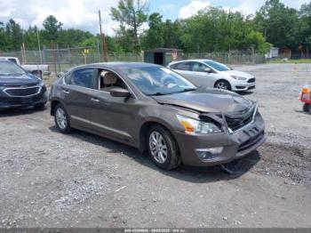  Salvage Nissan Altima