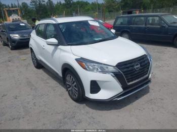  Salvage Nissan Kicks