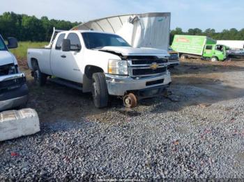 Salvage Chevrolet Silverado 2500