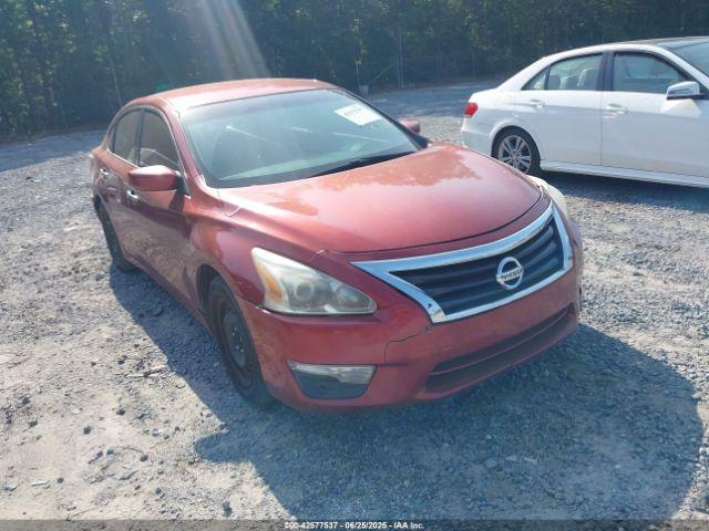  Salvage Nissan Altima