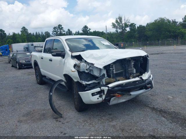  Salvage Nissan Titan