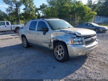  Salvage Chevrolet Avalanche 1500