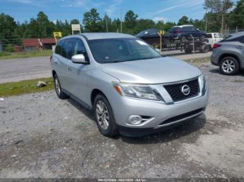  Salvage Nissan Pathfinder