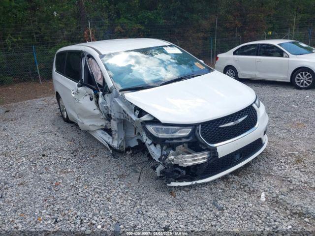  Salvage Chrysler Pacifica