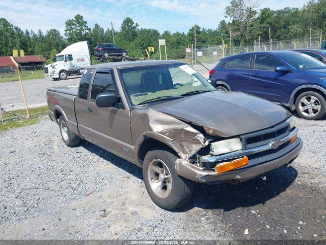  Salvage Chevrolet S-10