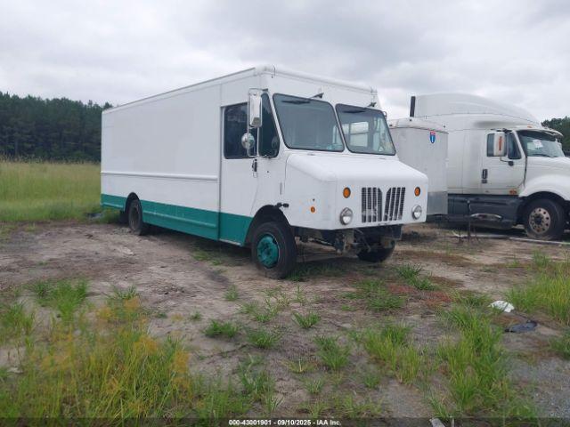  Salvage Workhorse Custom Cha Commercial Chassis