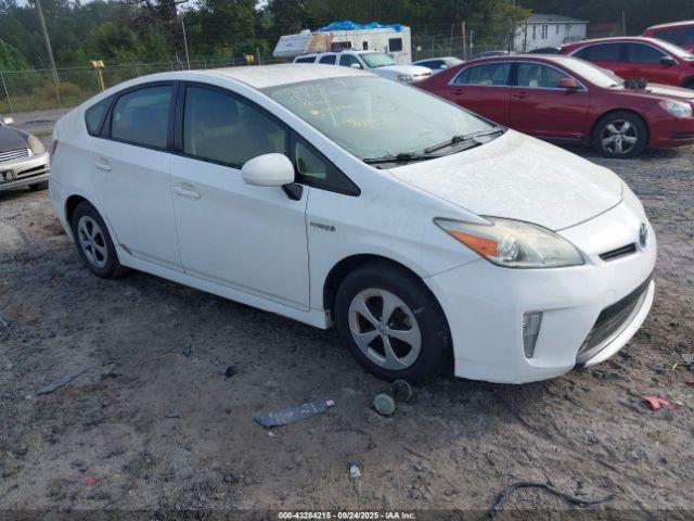  Salvage Toyota Prius