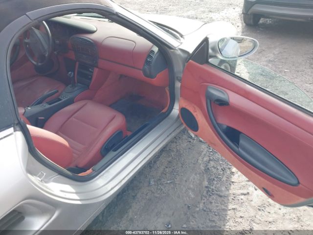 Porsche Boxster Image 7