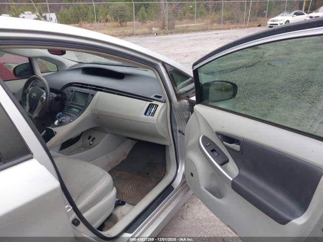 Toyota Prius Iv Image 3