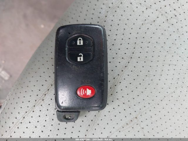 Toyota Prius Iv Image 10