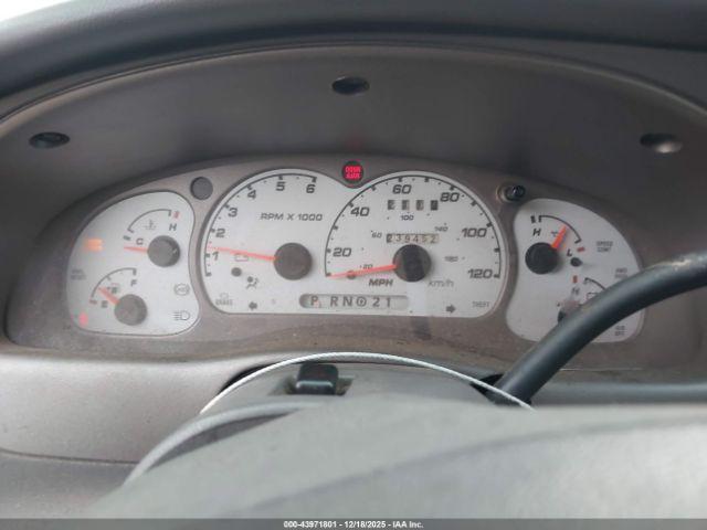 Ford Explorer Image 5