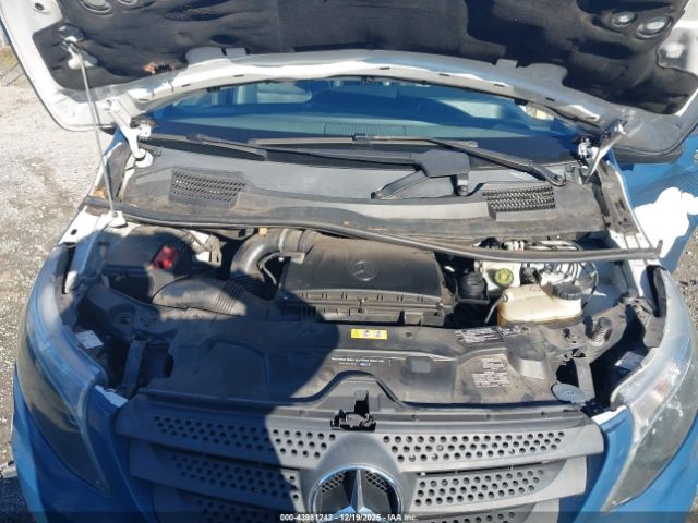 Mercedes-Benz Metris Image 6