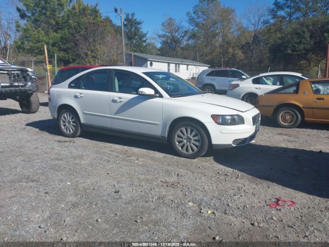 Volvo S40 2.4i Image 1