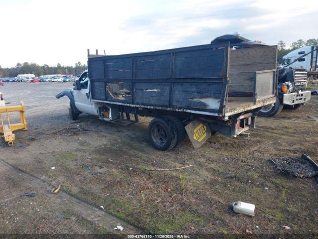 Ford F-550 Super Duty Image 12