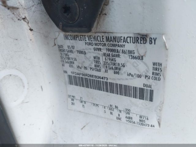 Ford F-550 Super Duty Image 11