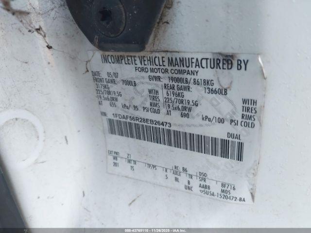 Ford F-550 Super Duty Image 11