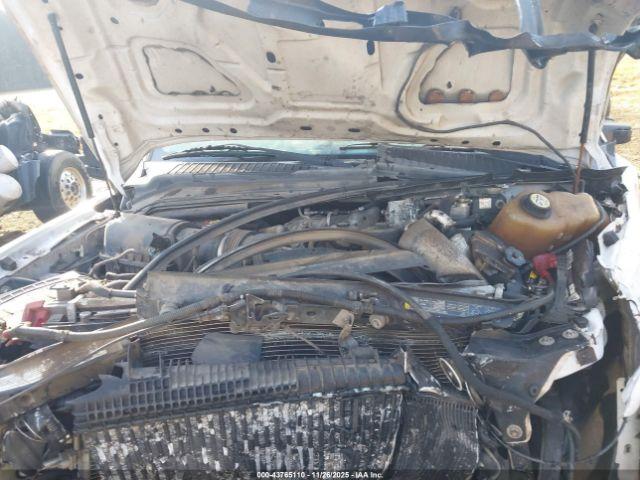 Ford F-550 Super Duty Image 15