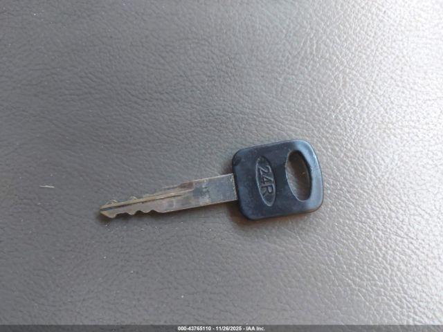 Ford F-550 Super Duty Image 4