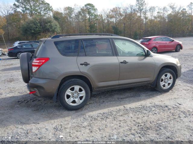 Toyota RAV4 Image 6