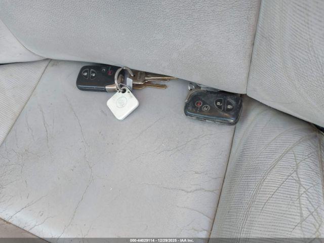 Lexus HS 250h Image 10