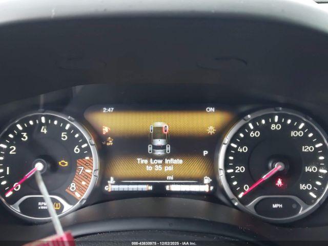 Jeep Renegade Limited 4x4 Image 11