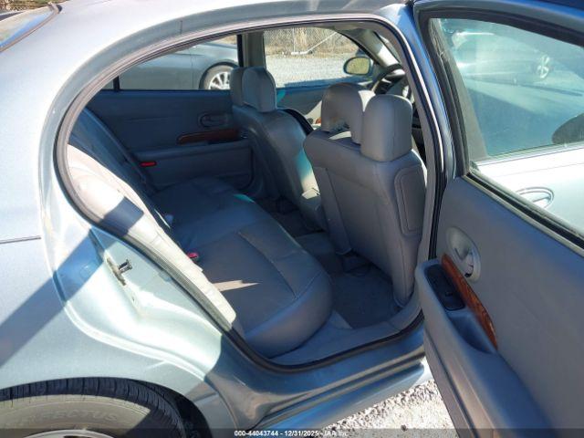 Buick LeSabre Custom Image 3