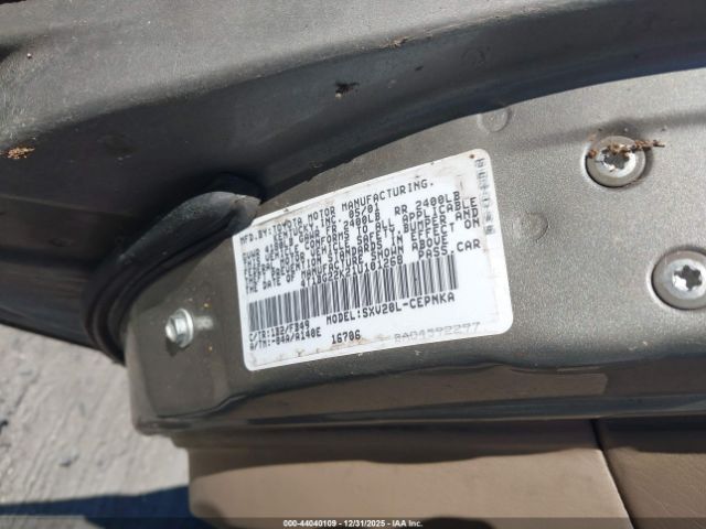 Toyota Camry Le Image 10