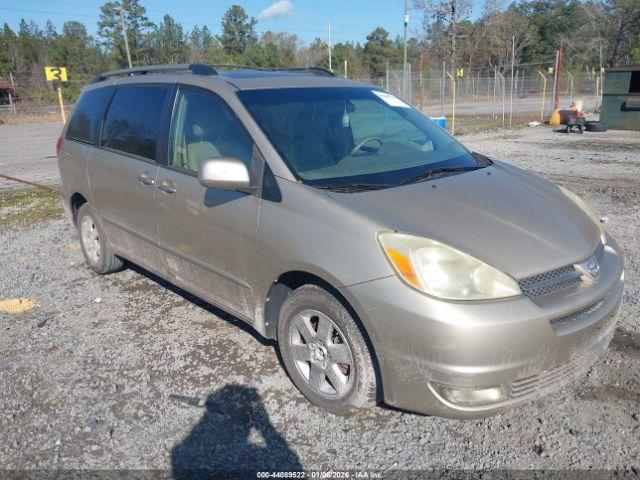  Salvage Toyota Sienna