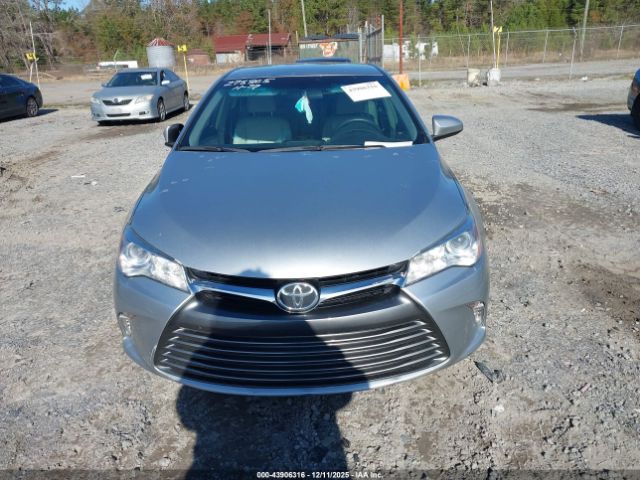 Toyota Camry Xle Image 9